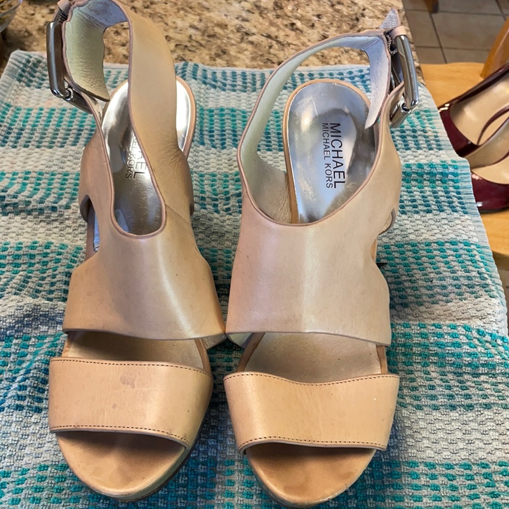 Nude Michael Korea Chunky Heeled Sandal